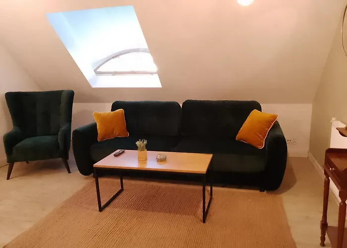 Pod Sosnami Hotel *